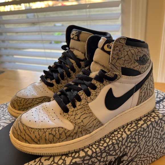 Nike Air Jordan Retro High OG Sz Y White Cement